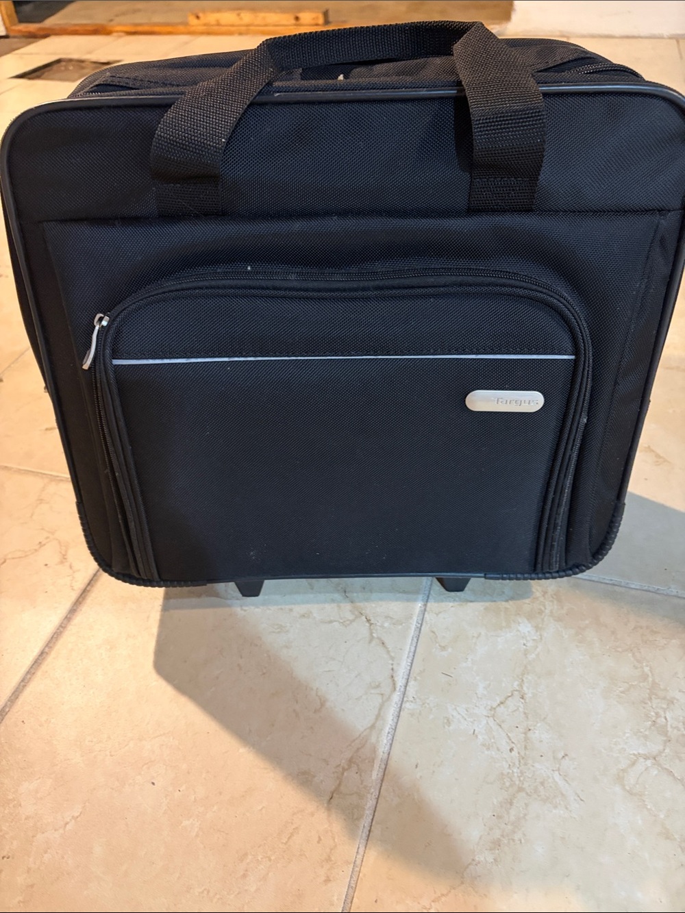 Travel Carry-On Roller Bag in Black. Lap top roller bag. Brand new